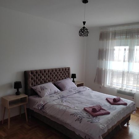 Apartman Petra Ni Exterior foto