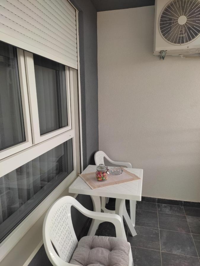 Apartman Petra Ni Exterior foto