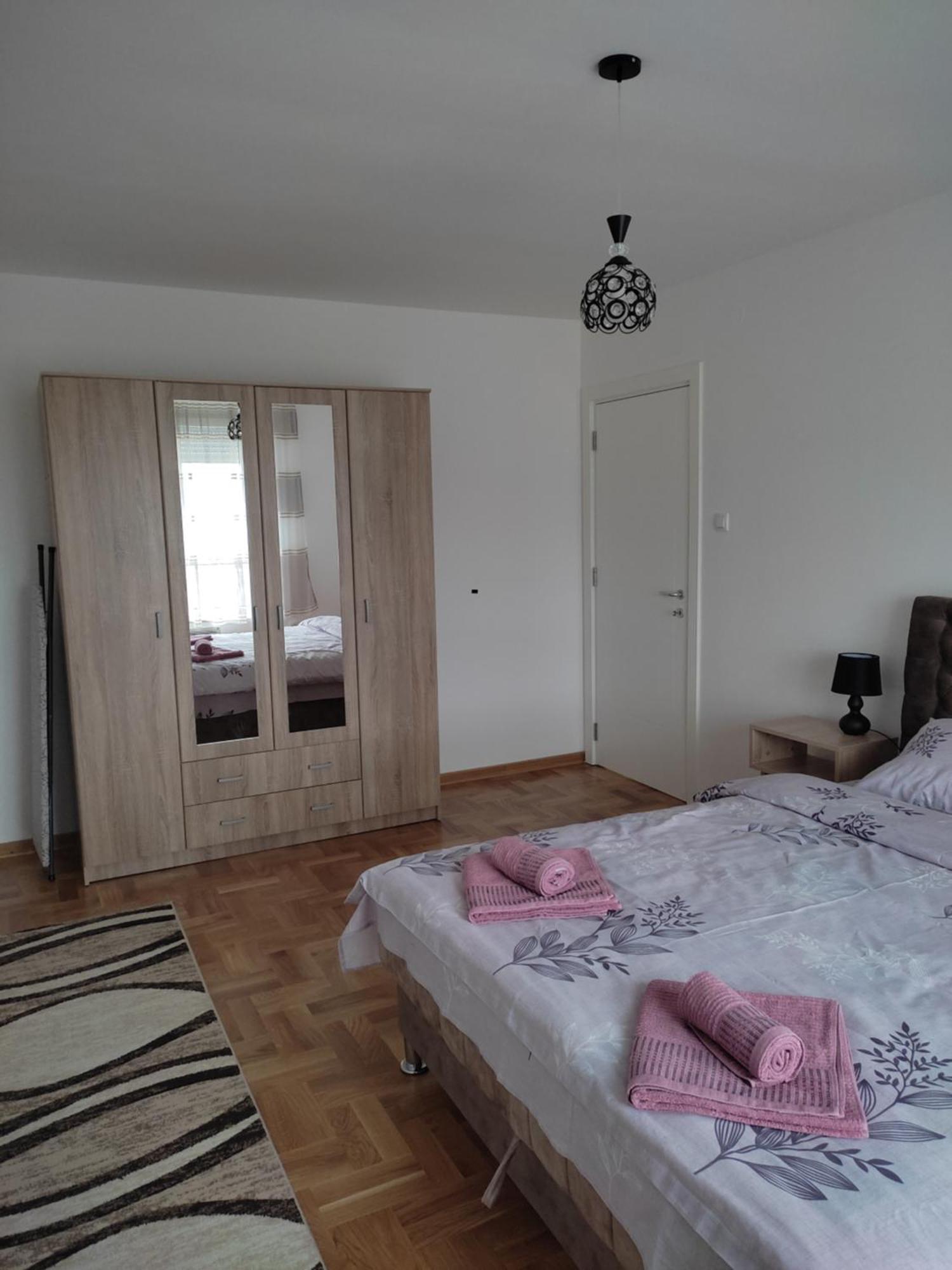 Apartman Petra Ni Exterior foto